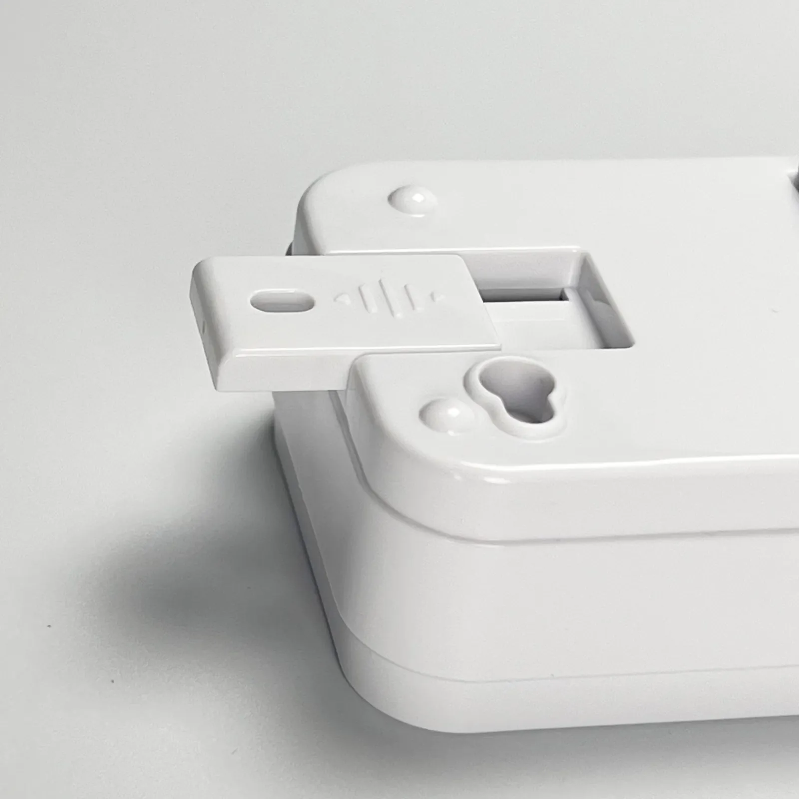 CT607 rechargeable LED emergency light feature image 5